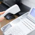 PBX・ビジネスホンの耐用年数は？古い設備を使い続けるリスクと更新タイミング【2026年版】