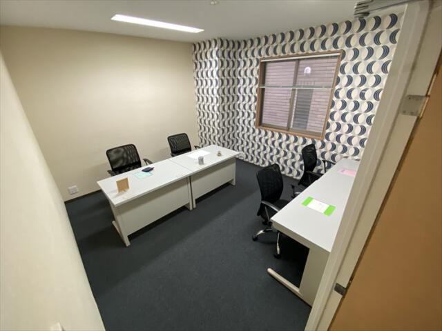 オープンオフィス赤坂見附　個室