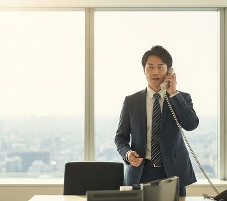 オフィスの電話